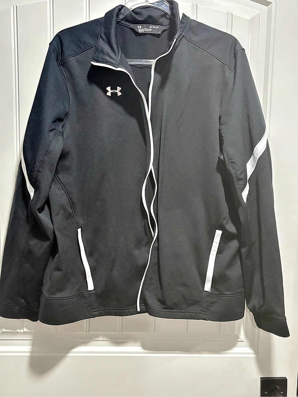 Under Armour Men's Black & White Performance Jacket XL Like New